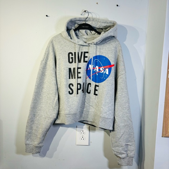 Chemistry Gray Cropped “Give Me Space” Hoodie Size XL - Picture 1 of 5
